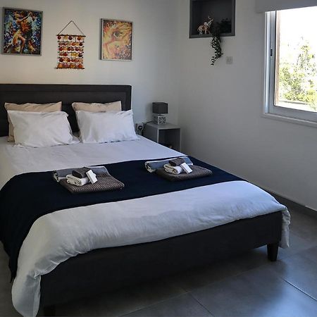 Alex'S Vacation Suite - 100M From The Beach - 6 Guests Paphos Exterior photo