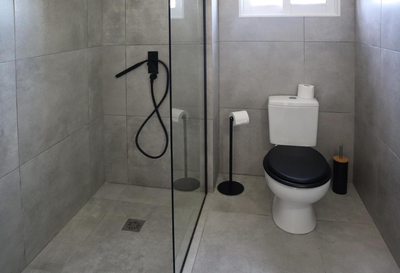 Alex'S Vacation Suite - 100M From The Beach - 6 Guests Paphos Exterior photo