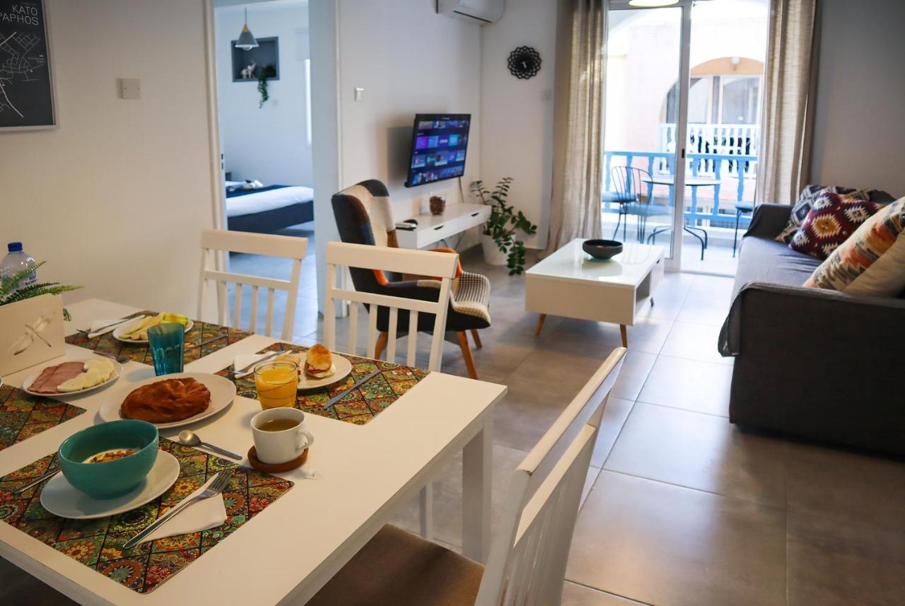 Alex'S Vacation Suite - 100M From The Beach - 6 Guests Paphos Exterior photo
