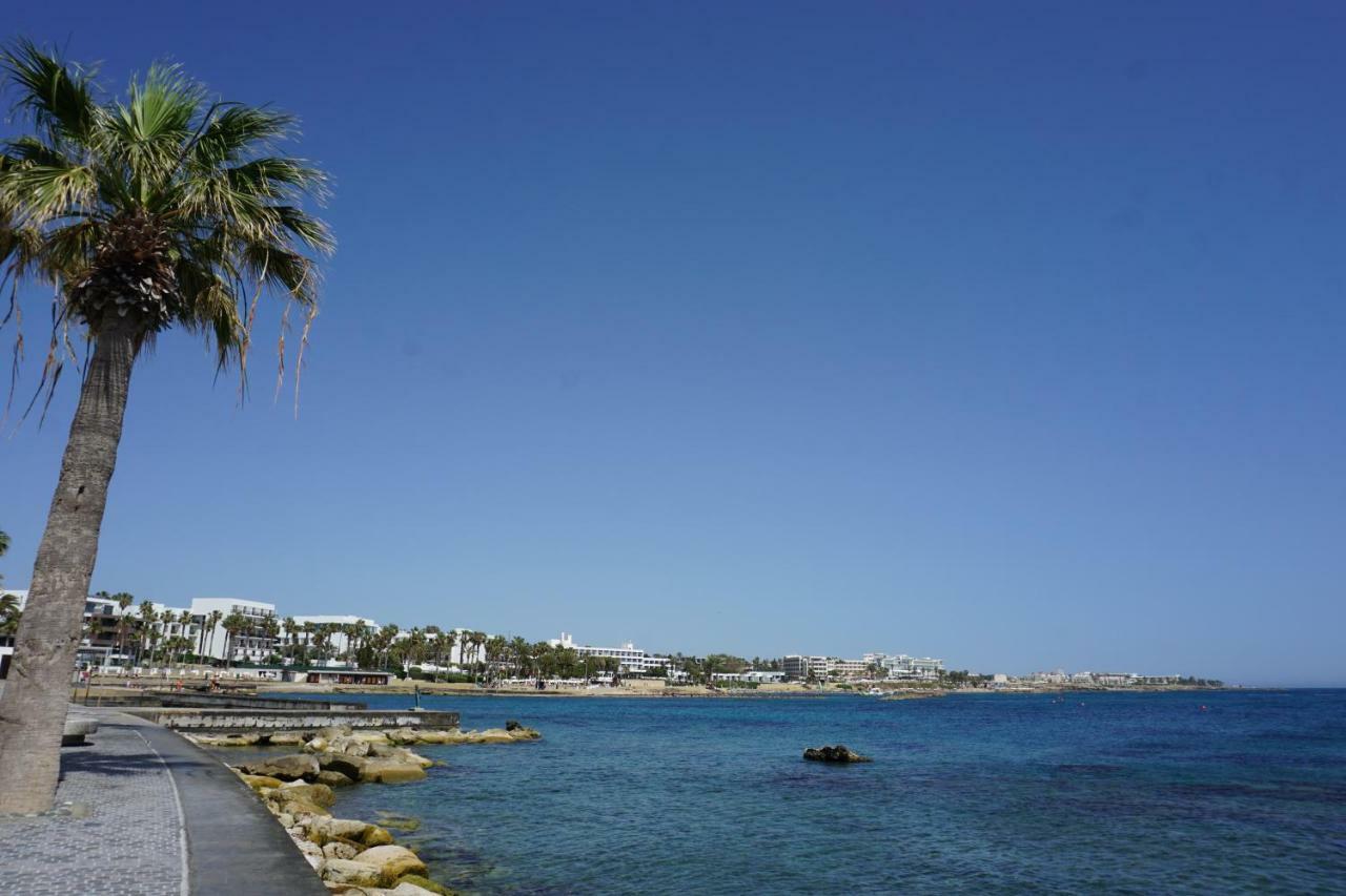 Alex'S Vacation Suite - 100M From The Beach - 6 Guests Paphos Exterior photo