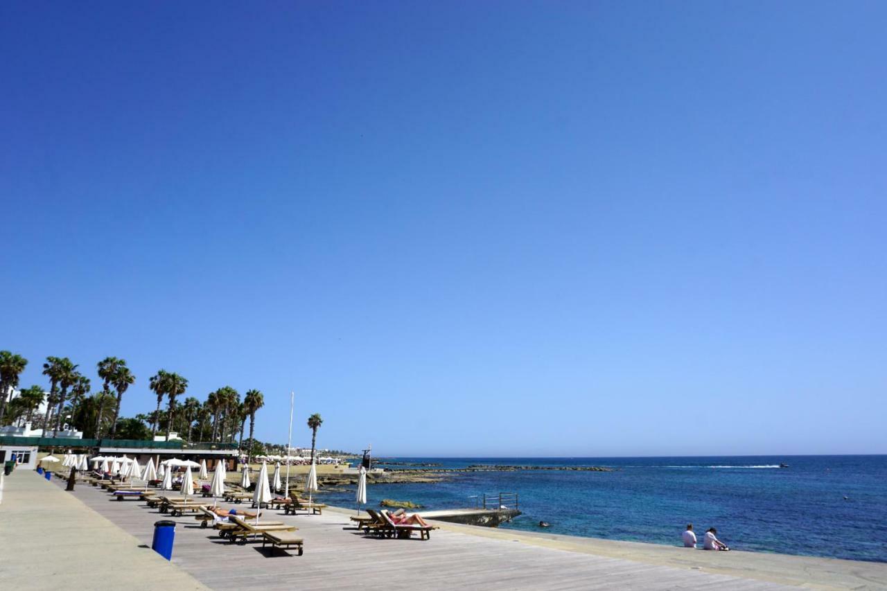 Alex'S Vacation Suite - 100M From The Beach - 6 Guests Paphos Exterior photo